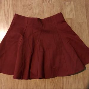 NWOT, Winter Fashionable Thick Pleated Skirt Warm Basic Skirt, Size Medium